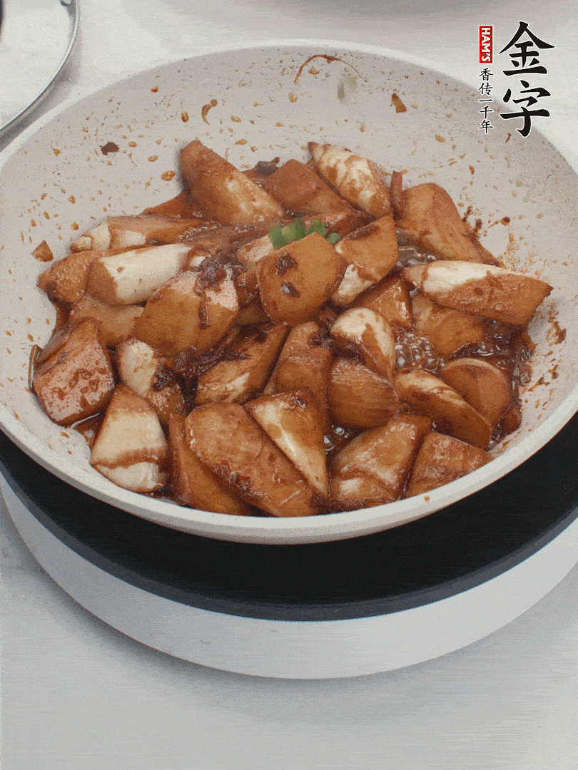 撒上一點(diǎn)小蔥花。