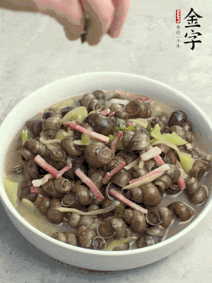出鍋，撒點蔥花。